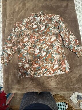 Vintage-Inspired Printed Button-Up Blouse in Brown & Teal